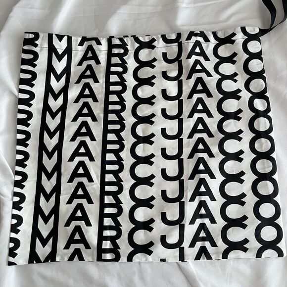 Marc Jacobs Women's The Duffle Bag White Leather Crossbody W/ Dust Bag - Picture 12 of 12